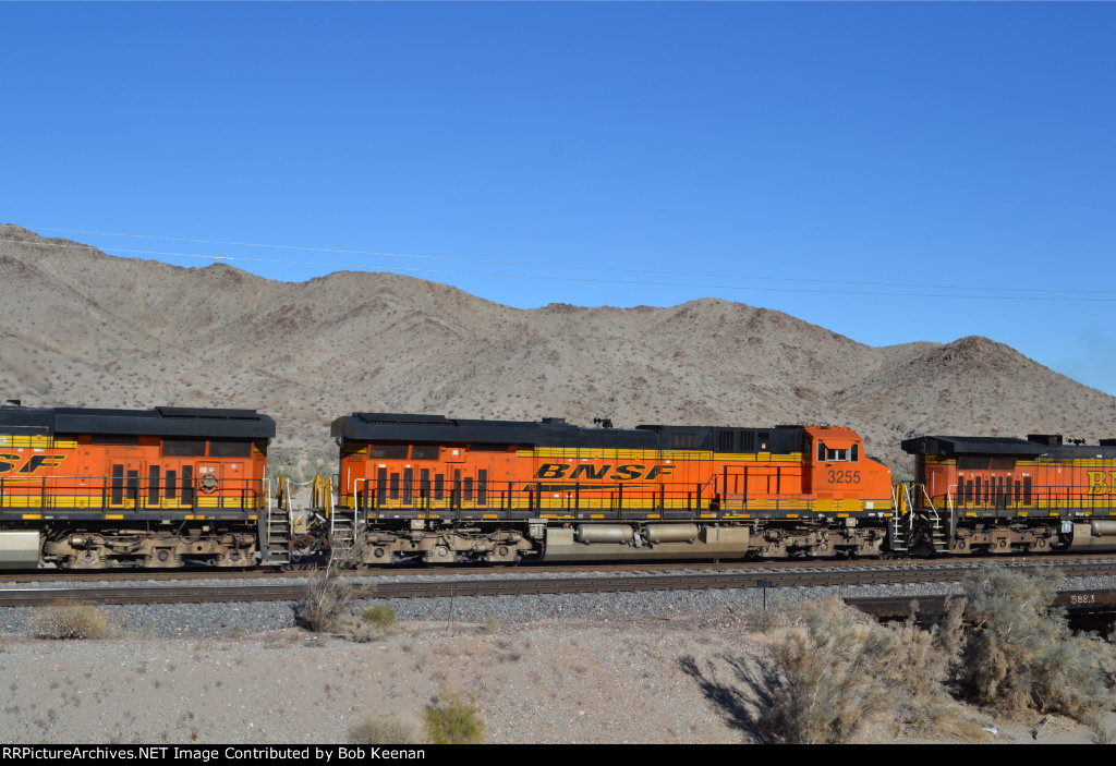 BNSF 3255